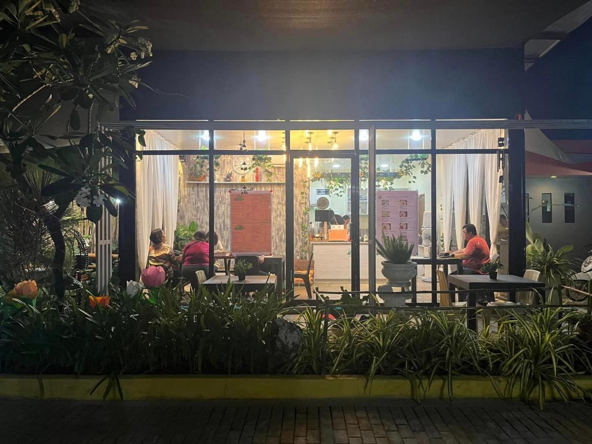Manora Apartment Talisay  Ngoại thất bức ảnh