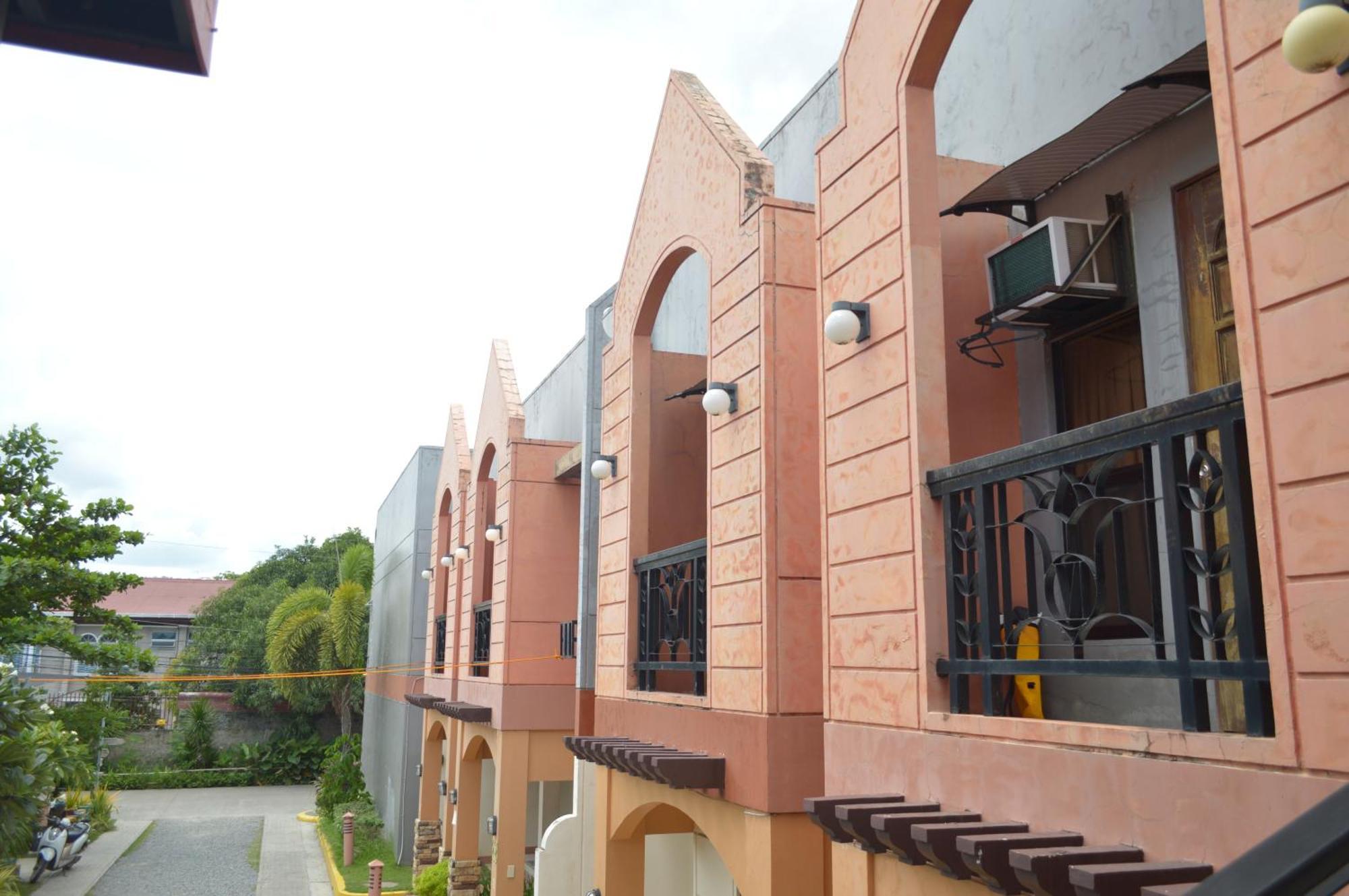 Manora Apartment Talisay  Ngoại thất bức ảnh