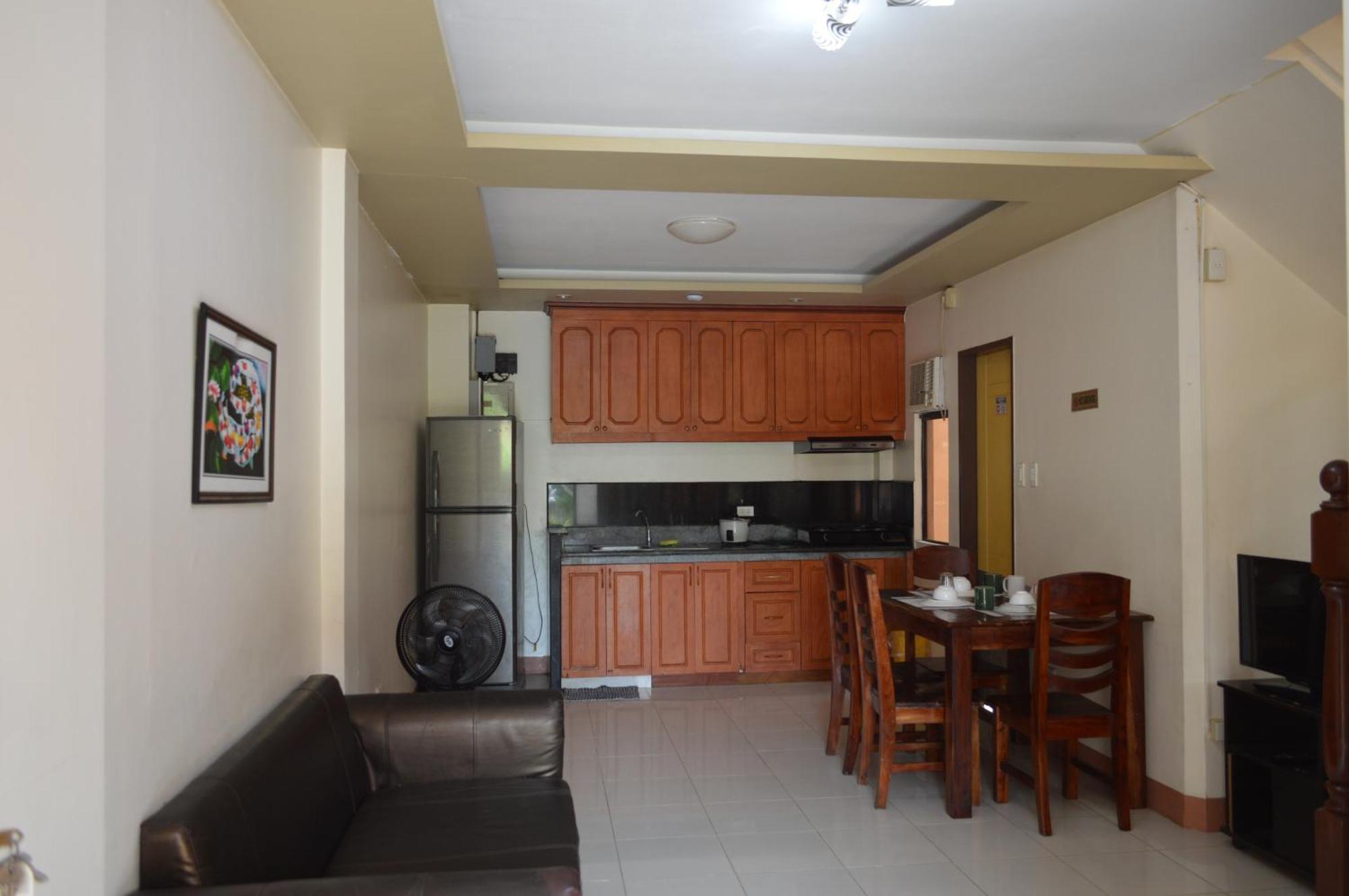 Manora Apartment Talisay  Ngoại thất bức ảnh