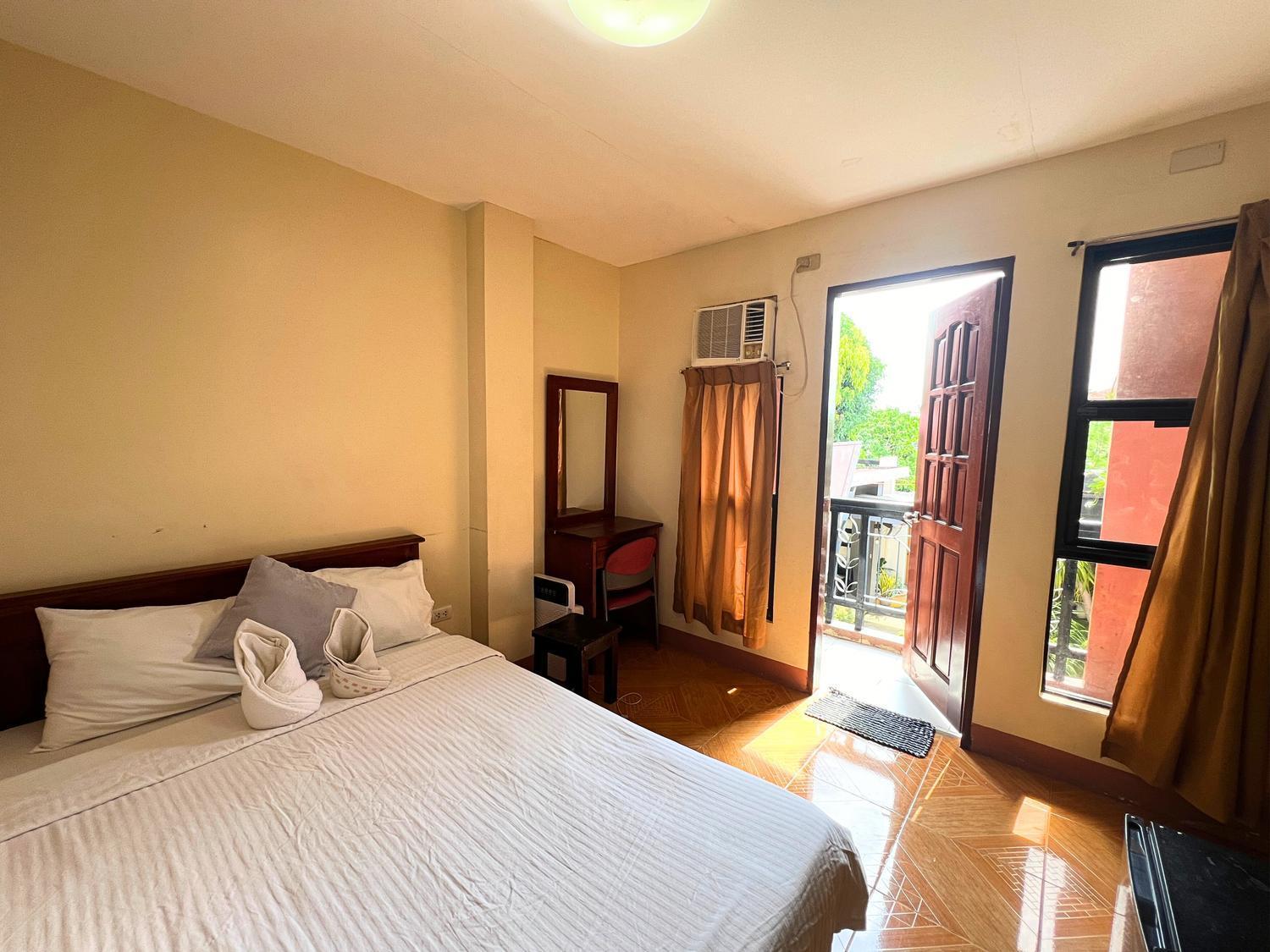 Manora Apartment Talisay  Ngoại thất bức ảnh