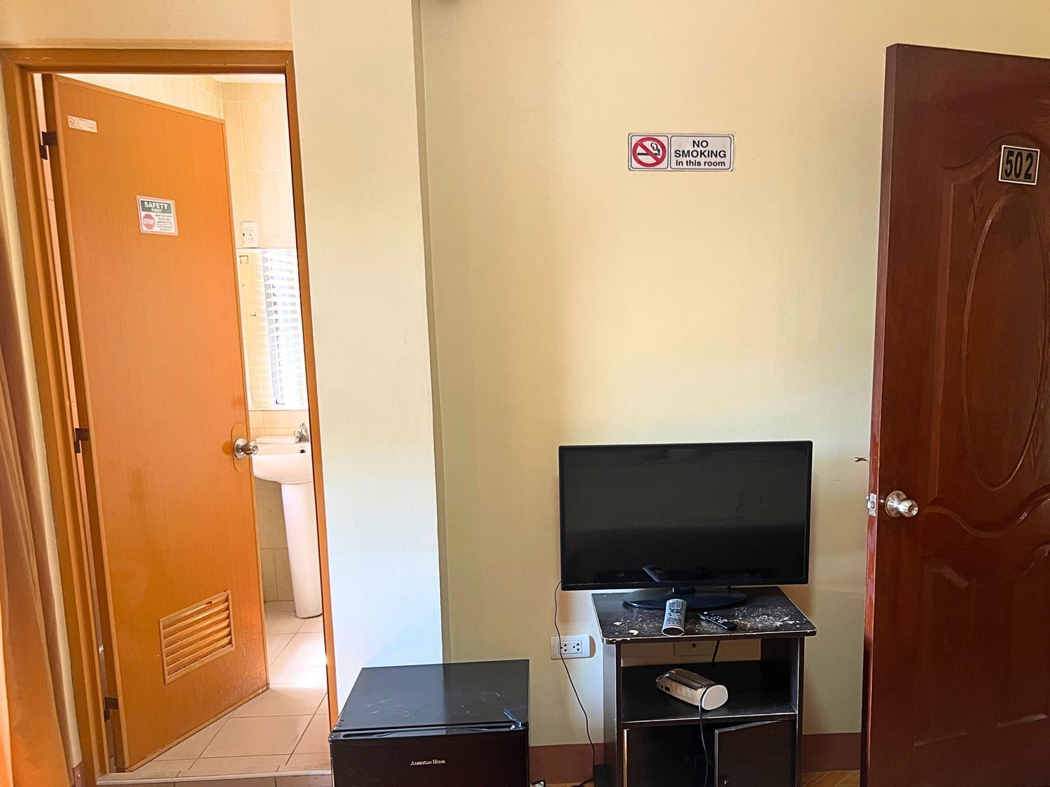 Manora Apartment Talisay  Ngoại thất bức ảnh