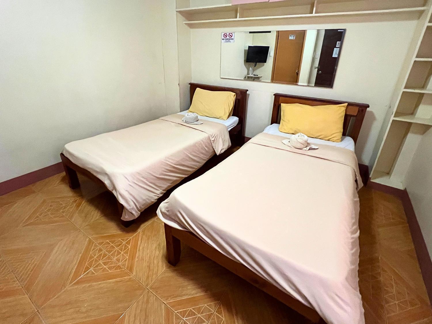 Manora Apartment Talisay  Ngoại thất bức ảnh