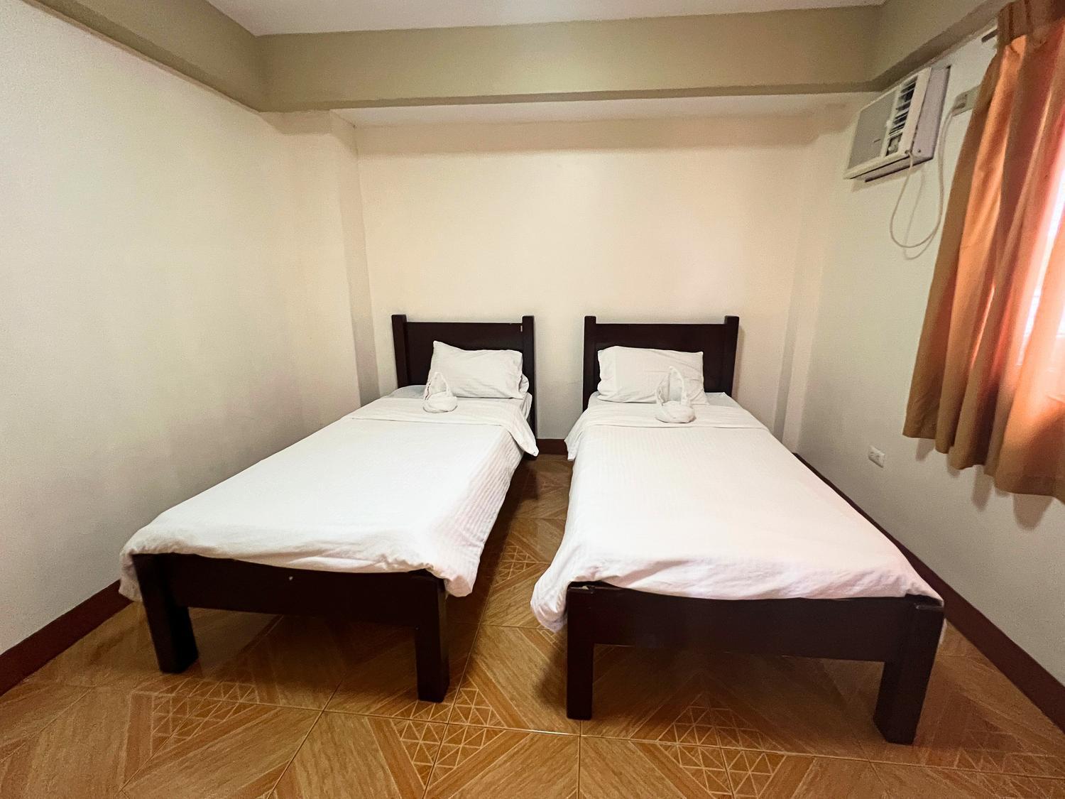 Manora Apartment Talisay  Ngoại thất bức ảnh
