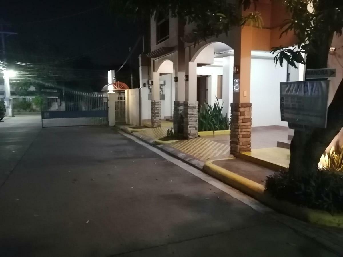 Manora Apartment Talisay  Ngoại thất bức ảnh