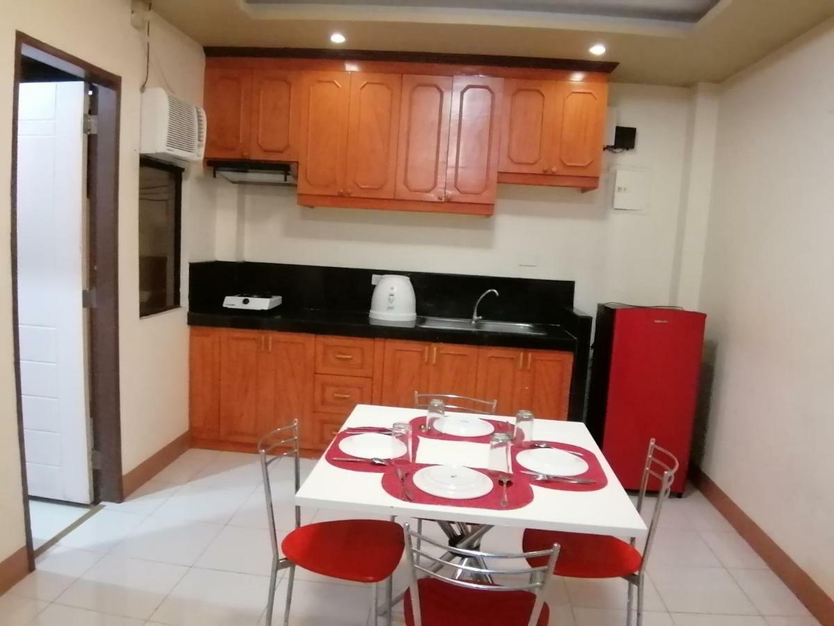 Manora Apartment Talisay  Ngoại thất bức ảnh